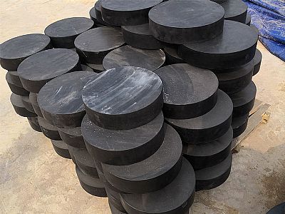 沧县板式橡胶支座由若干层橡胶片与薄钢板经加压硫化